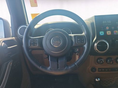Used 2016 Jeep Wrangler Sahara w/ Connectivity Group AWD/4WD image 12