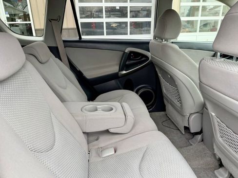 Used 2006 Toyota RAV4 Limited image 18