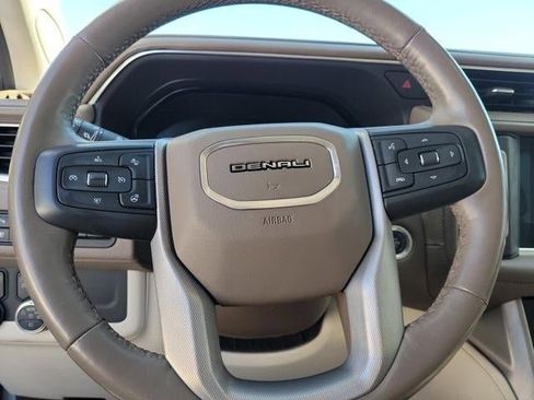 Used 2022 GMC Yukon Denali image 8