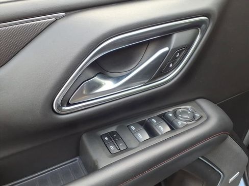 Used 2022 Chevrolet Tahoe RST w/ Luxury Package image 19