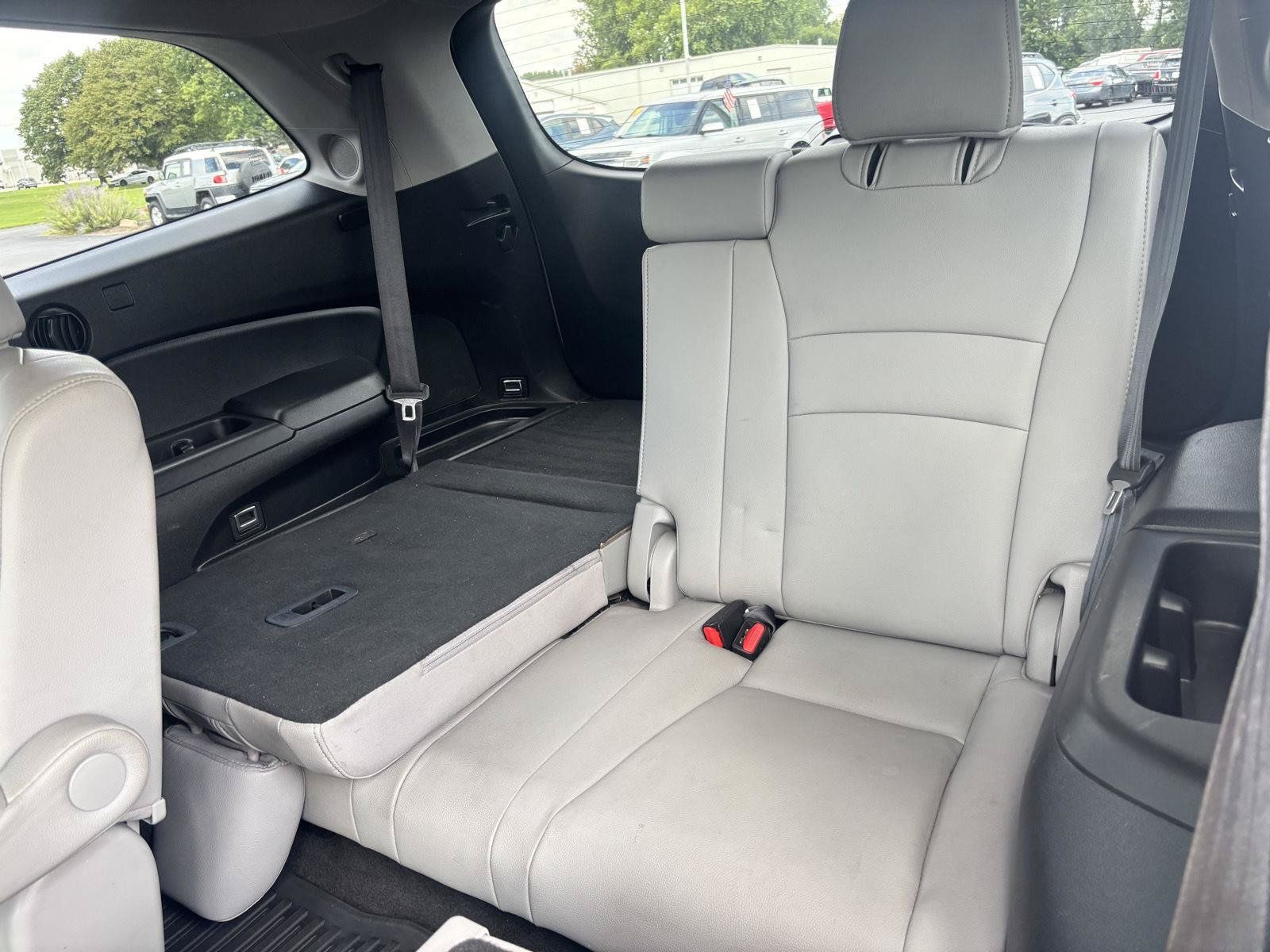 Used 2019 Honda Pilot Touring image 4