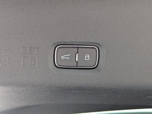 Used 2025 Ford Expedition Tremor AWD/4WD image 15