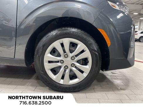 Used 2020 Kia Soul LX image 29