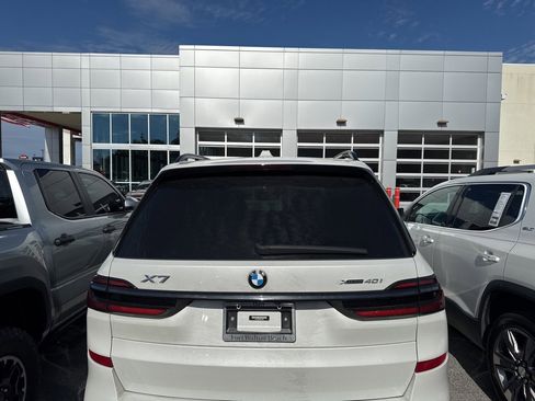 Used 2024 BMW X7 xDrive40i w/ M Sport Package image 9