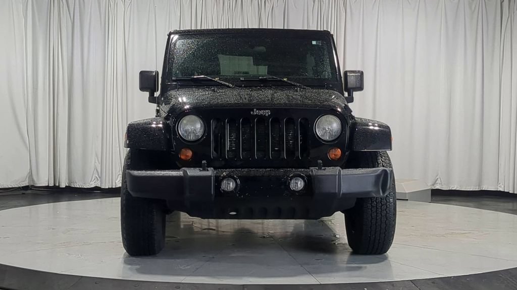 Used 2012 Jeep Wrangler Unlimited Sahara AWD/4WD image 4