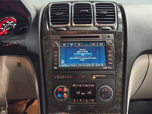 Used 2012 GMC Acadia Denali image 37