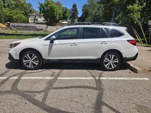 Used 2019 Subaru Outback 3.6R Limited AWD/4WD image 2