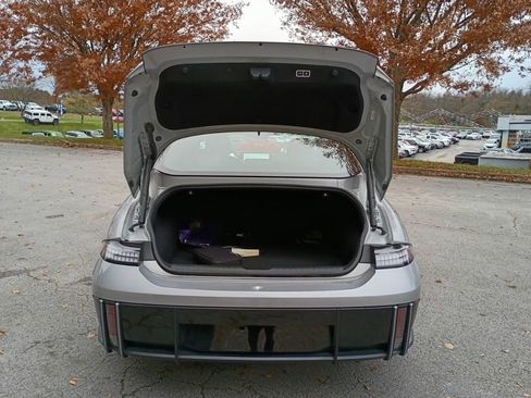 Used 2023 Hyundai Ioniq 6 SE image 11