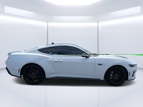 Used 2024 Ford Mustang GT Premium RWD image 2