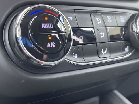 Used 2022 Chevrolet TrailBlazer LT w/ Convenience Package FWD image 26