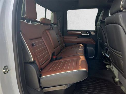 Used 2026 GMC Sierra 2500 Denali Ultimate image 19