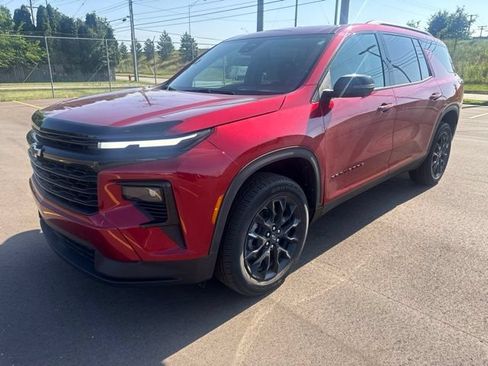 Certified 2025 Chevrolet Traverse LT w/ Midnight/Sport Edition FWD image 1