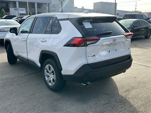 Used 2025 Toyota RAV4 LE image 7