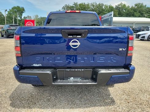 Used 2023 Nissan Frontier SV w/ Technology Package RWD image 8