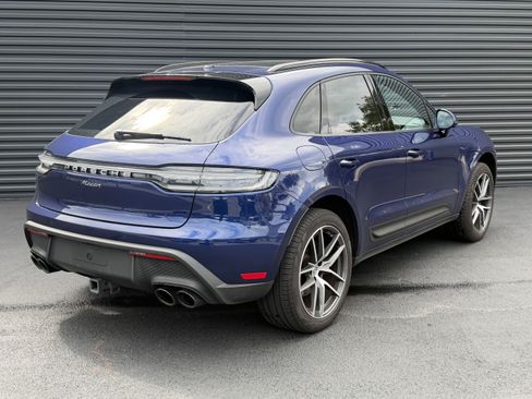 Used 2025 Porsche Macan AWD/4WD image 8