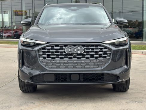 Certified 2025 Audi Q5 Premium Plus w/ Premium Plus image 2