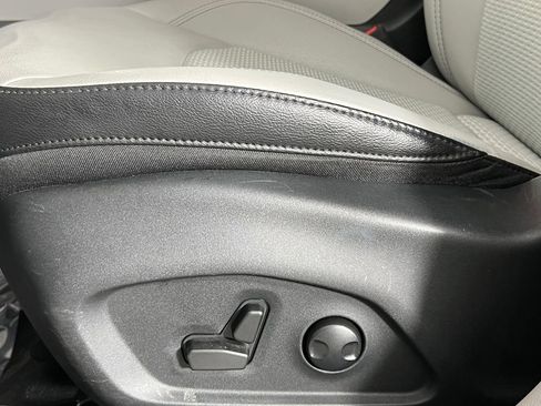 Used 2022 Jeep Compass Latitude w/ Convenience Group image 19