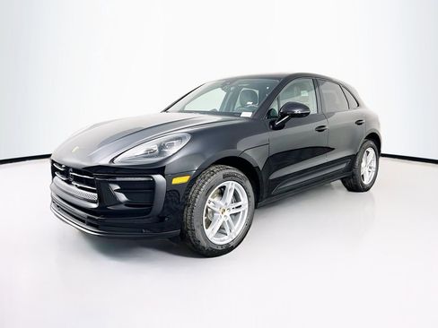 New 2026 Porsche Macan Base image 1