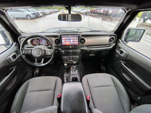 Used 2019 Jeep Wrangler Unlimited Sport S AWD/4WD image 2