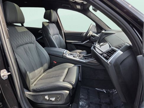 Used 2024 BMW X7 M60i w/ Executive Package AWD/4WD image 21
