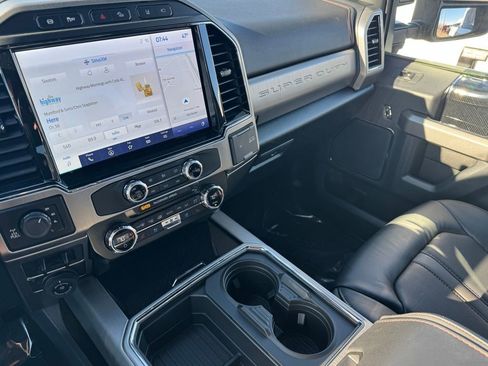 Certified 2022 Ford F350 Platinum w/ Tremor Off-Road Package AWD/4WD image 15