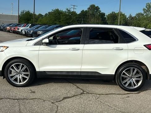Used 2023 Ford Edge Titanium AWD/4WD image 4