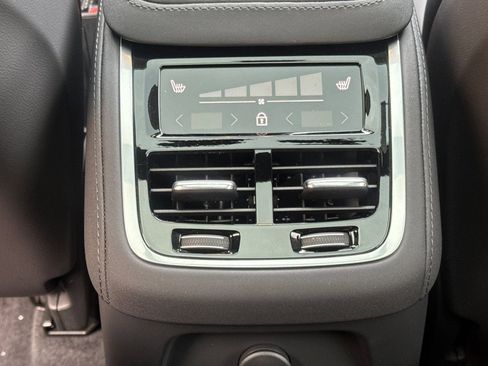 New 2026 Volvo XC90 T8 Ultra w/ Protection Package AWD/4WD image 13