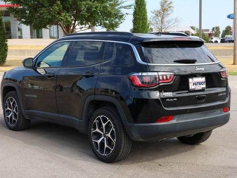 Used 2025 Jeep Compass Limited AWD/4WD image 5