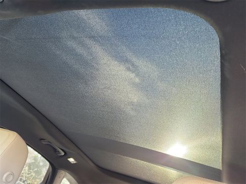 Used 2023 Jaguar F-PACE S image 15