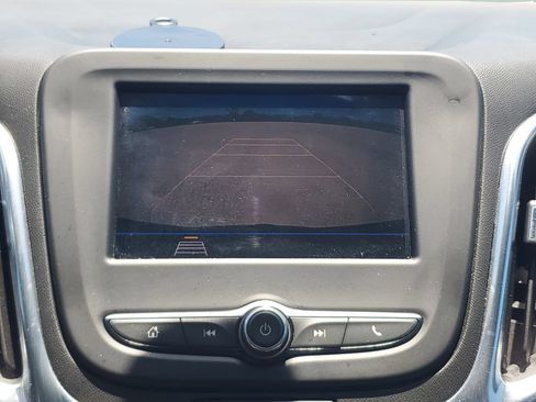 Used 2021 Chevrolet Equinox LT FWD image 17