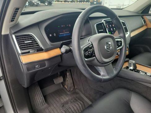 Used 2024 Volvo XC90 B5 Plus w/ Protection Package Premier AWD/4WD image 10