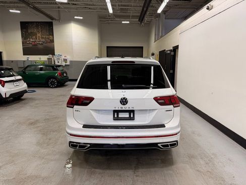 Used 2024 Volkswagen Tiguan SEL R-Line image 4