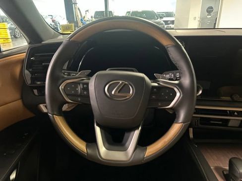Used 2025 Lexus RX 350 w/ Convenience Package AWD/4WD image 13