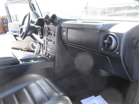 Used 2006 HUMMER H2 Base 4dr SUV 4WD image 23