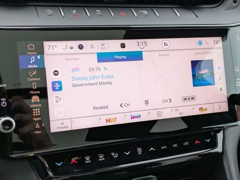 New 2026 Jeep Grand Cherokee Limited AWD/4WD image 17