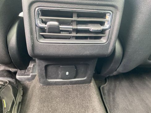 Used 2020 Lincoln Corsair FWD w/ Premium Package image 23