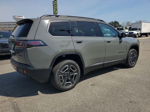 New 2026 Jeep Cherokee Laredo image 6