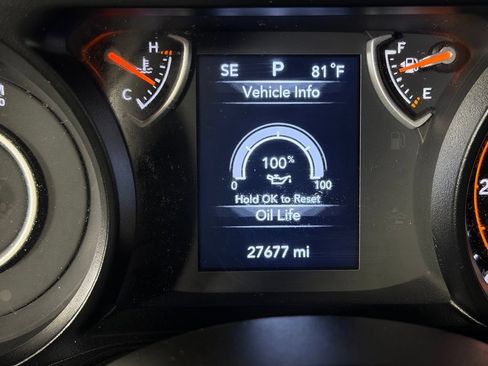 Used 2025 Jeep Wrangler Unlimited Sport AWD/4WD image 15