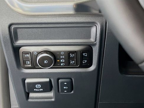 New 2025 Ford F150 Lariat w/ Equipment Group 501A Mid image 19