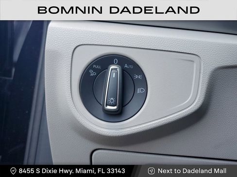 Used 2023 Volkswagen Atlas SE w/ Panoramic Sunroof Package image 14