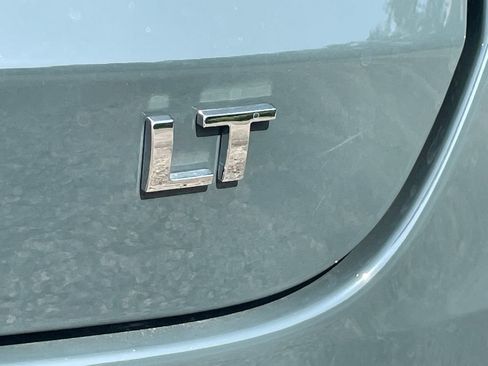 Certified 2025 Chevrolet Trax LT FWD image 16