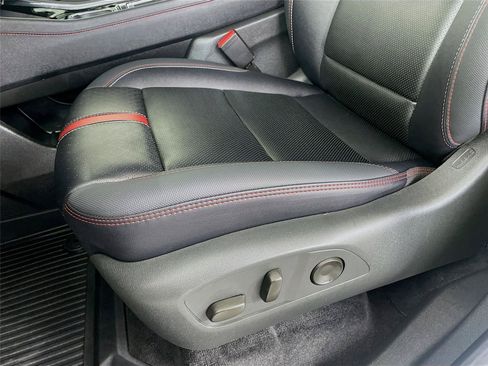 Used 2025 Chevrolet Traverse RS w/ LPO, Floor Liner Package AWD/4WD image 23