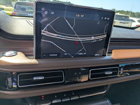 Used 2023 Lincoln Aviator Reserve image 15