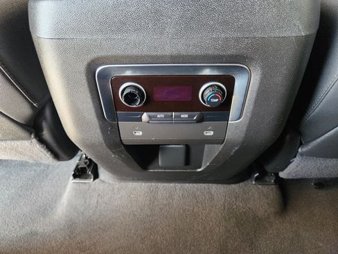 Used 2024 Chevrolet Suburban LT AWD/4WD image 32