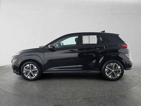 Used 2023 Hyundai Kona SE w/ Cargo Package FWD image 6