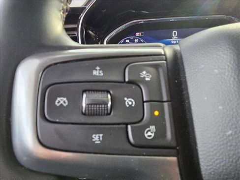 Used 2025 Chevrolet Silverado 1500 LT image 14