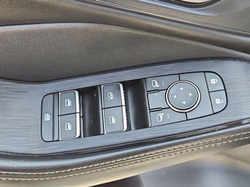 Used 2023 Nissan Rogue SL w/ SL Premium Package FWD image 24