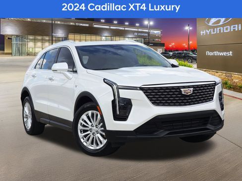 Used 2024 Cadillac XT4 Luxury w/ Cold Weather Package FWD image 1