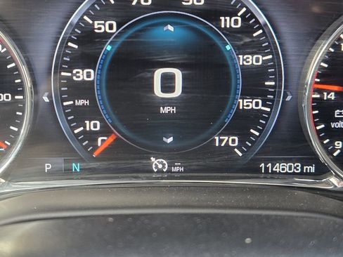 Used 2017 GMC Acadia Denali image 6