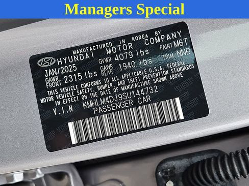 Certified 2025 Hyundai Elantra SEL FWD image 28